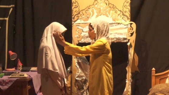Berteater Membangun Karakter dari Panggung Pementasan
